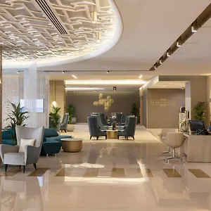 Two Seasons & 4*, Dubaj Zjednoczone Emiraty Arabskie