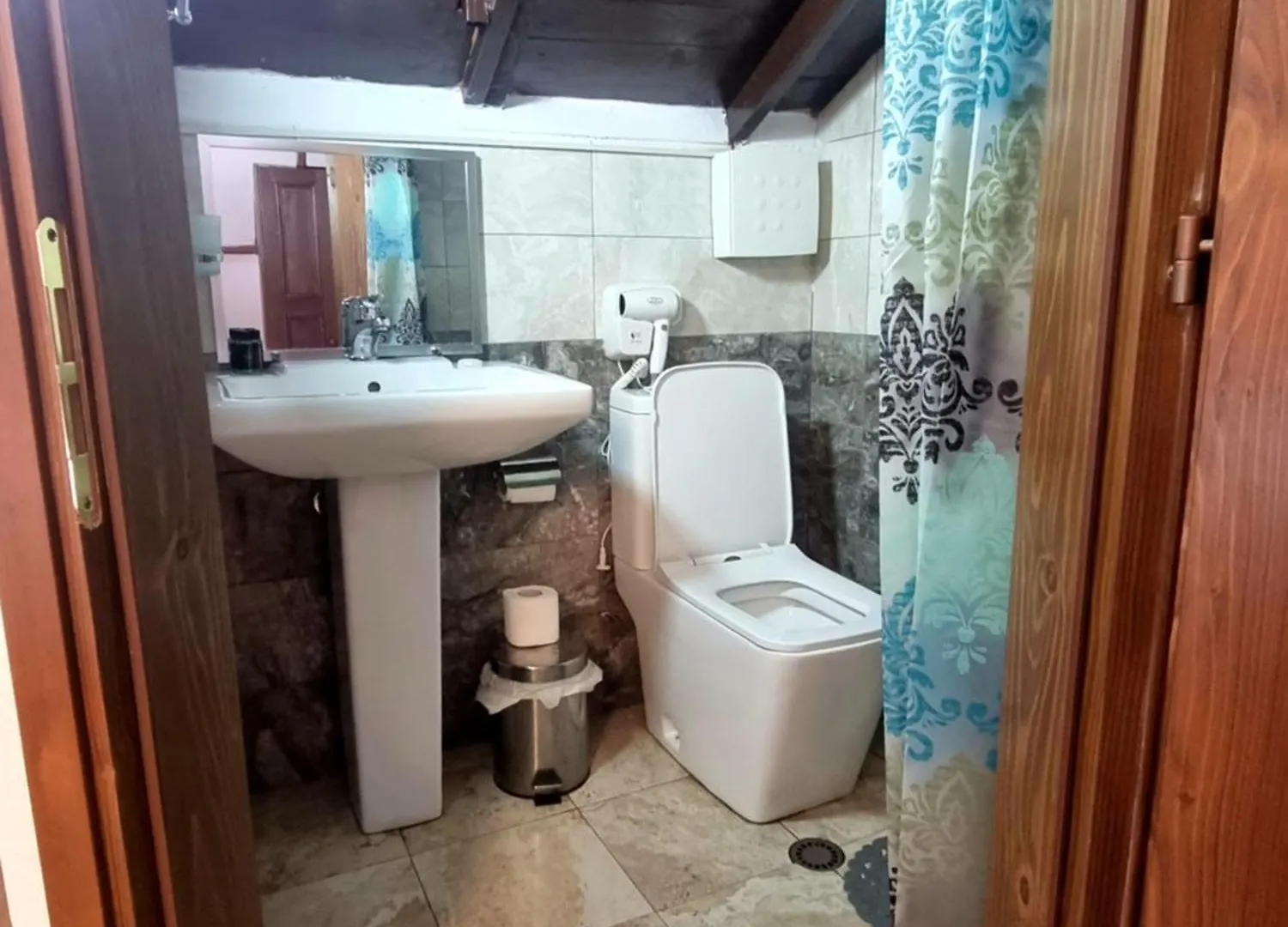 Hotel Gorica - Unesco Quarter Berat Oda ve Kahvaltı