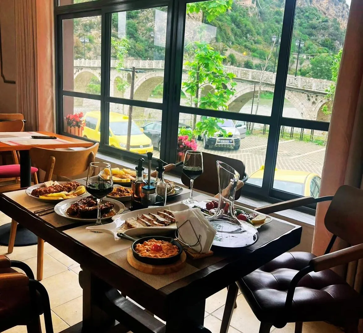 Hotel Gorica - Unesco Quarter Berat Oda ve Kahvaltı