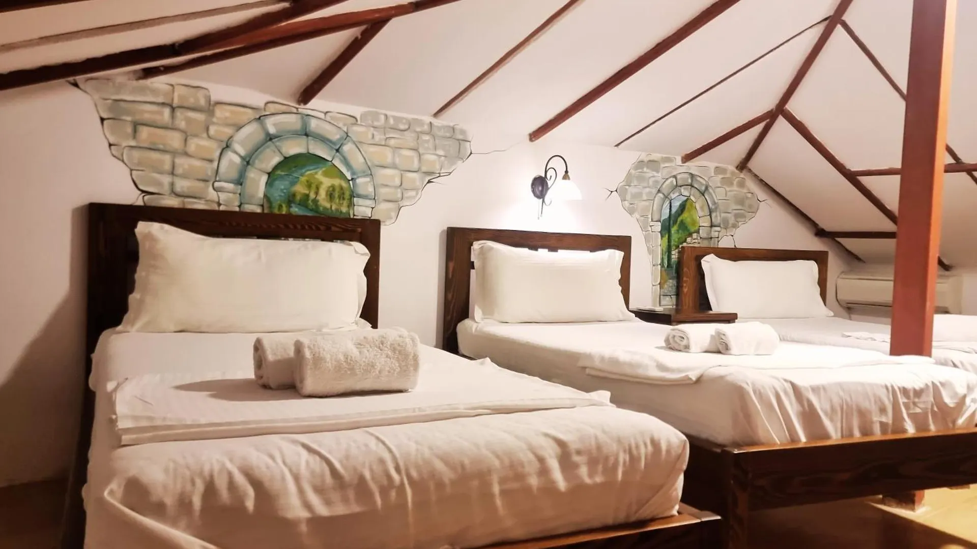 Hotel Gorica - Unesco Quarter Berat 3*,  Arnavutluk